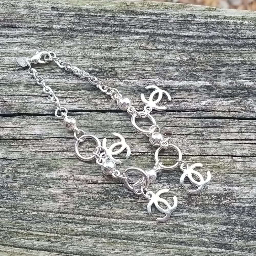 Vintage style bracelet